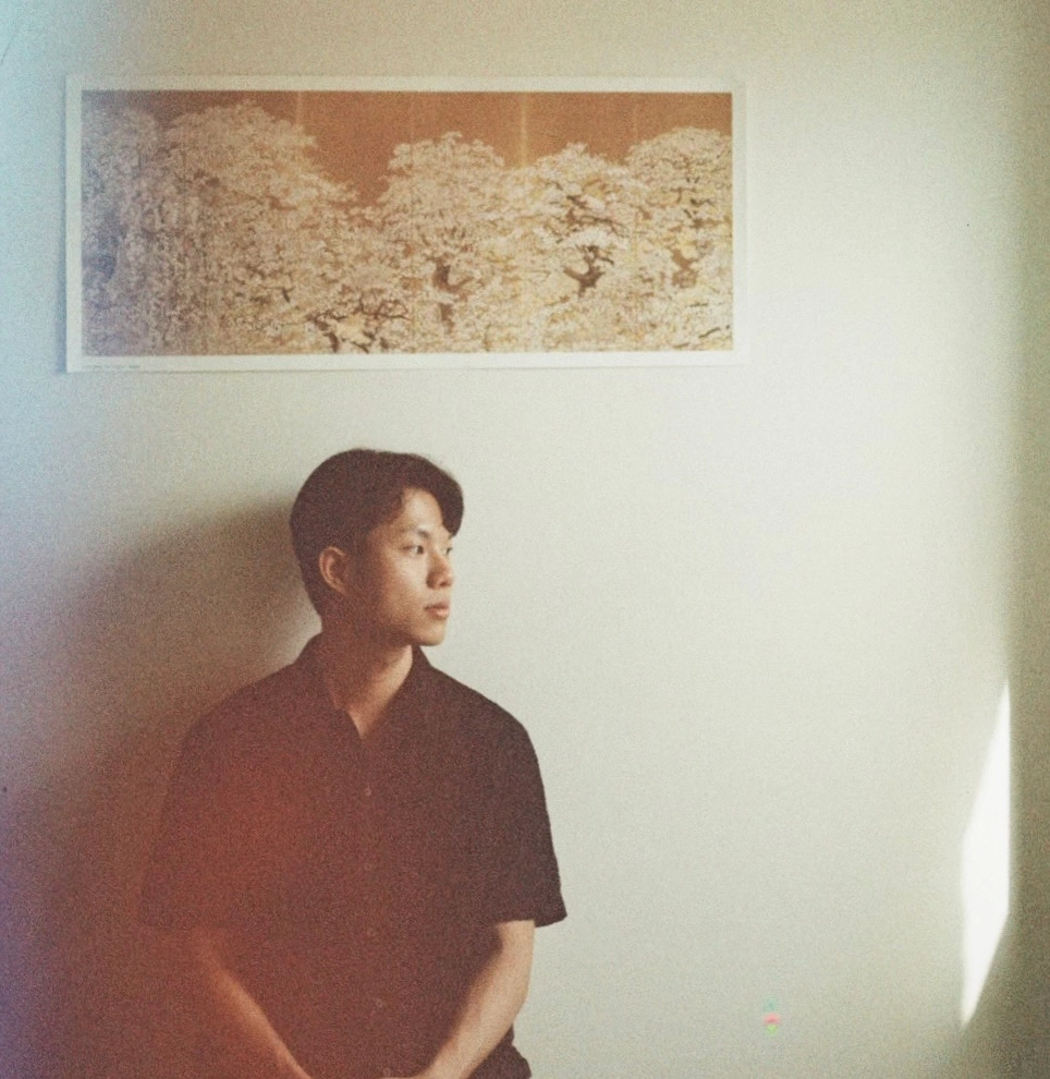 Ding Sng is a multi-style artist, musician and composer from Singapore.